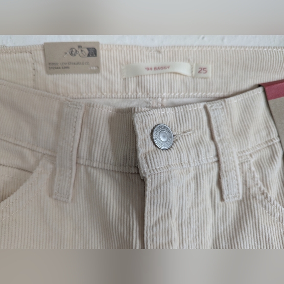 NWT Levi's '94 Baggy Corduroy Jeans Women's Size 25x31 - Picture 3 of 7